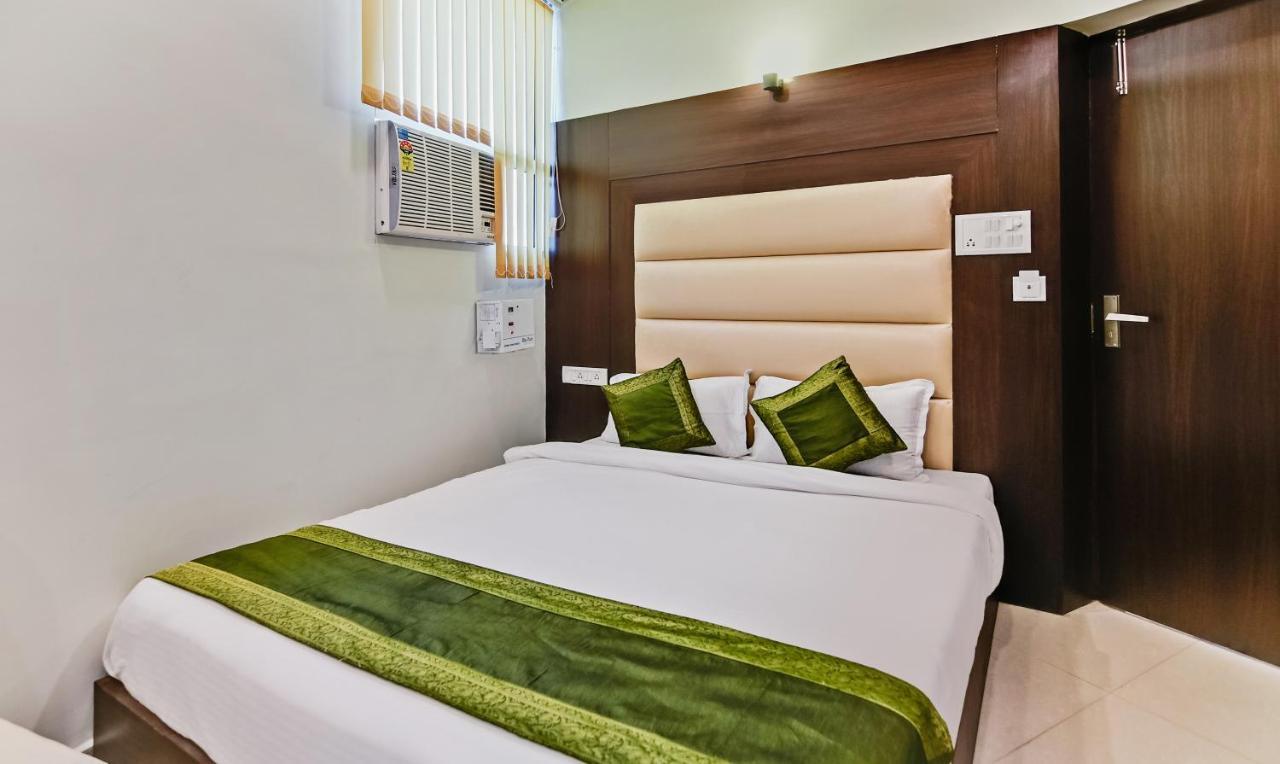 Treebo Resto- Near Lucknow Railway Station Hotell Exteriör bild