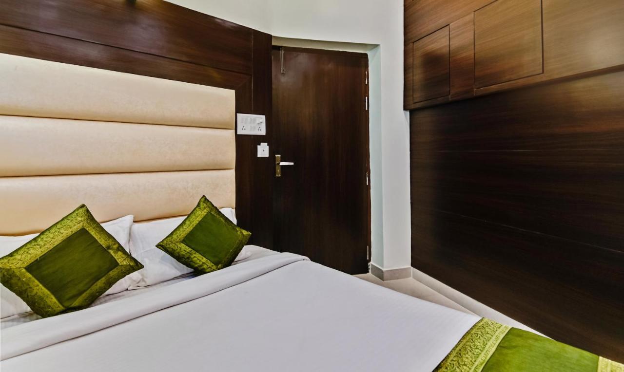 Treebo Resto- Near Lucknow Railway Station Hotell Exteriör bild