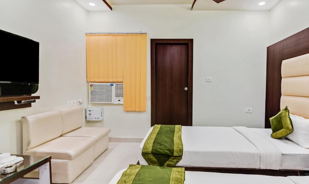 Treebo Resto- Near Lucknow Railway Station Hotell Exteriör bild