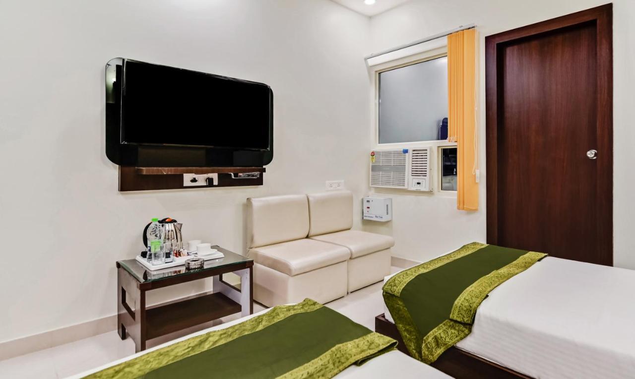 Treebo Resto- Near Lucknow Railway Station Hotell Exteriör bild